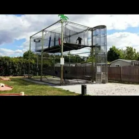 Mobil 61 Chez Steph Camping Gastes